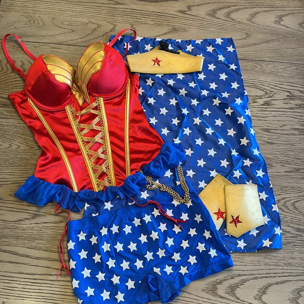 Wonder Women Costume  - Red and Gold